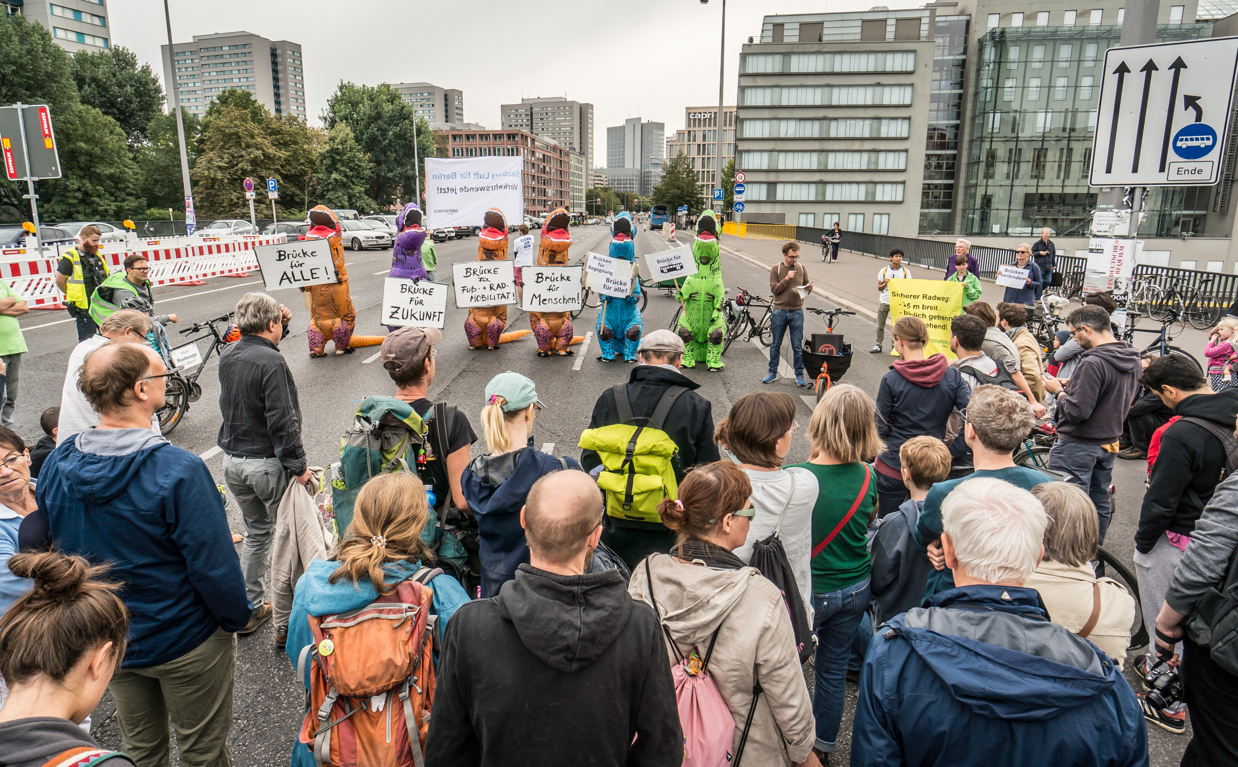 Demo gegen den autogerechten Ausbau der Mühlendammbrücke. 7.9.2019, Changing Cities